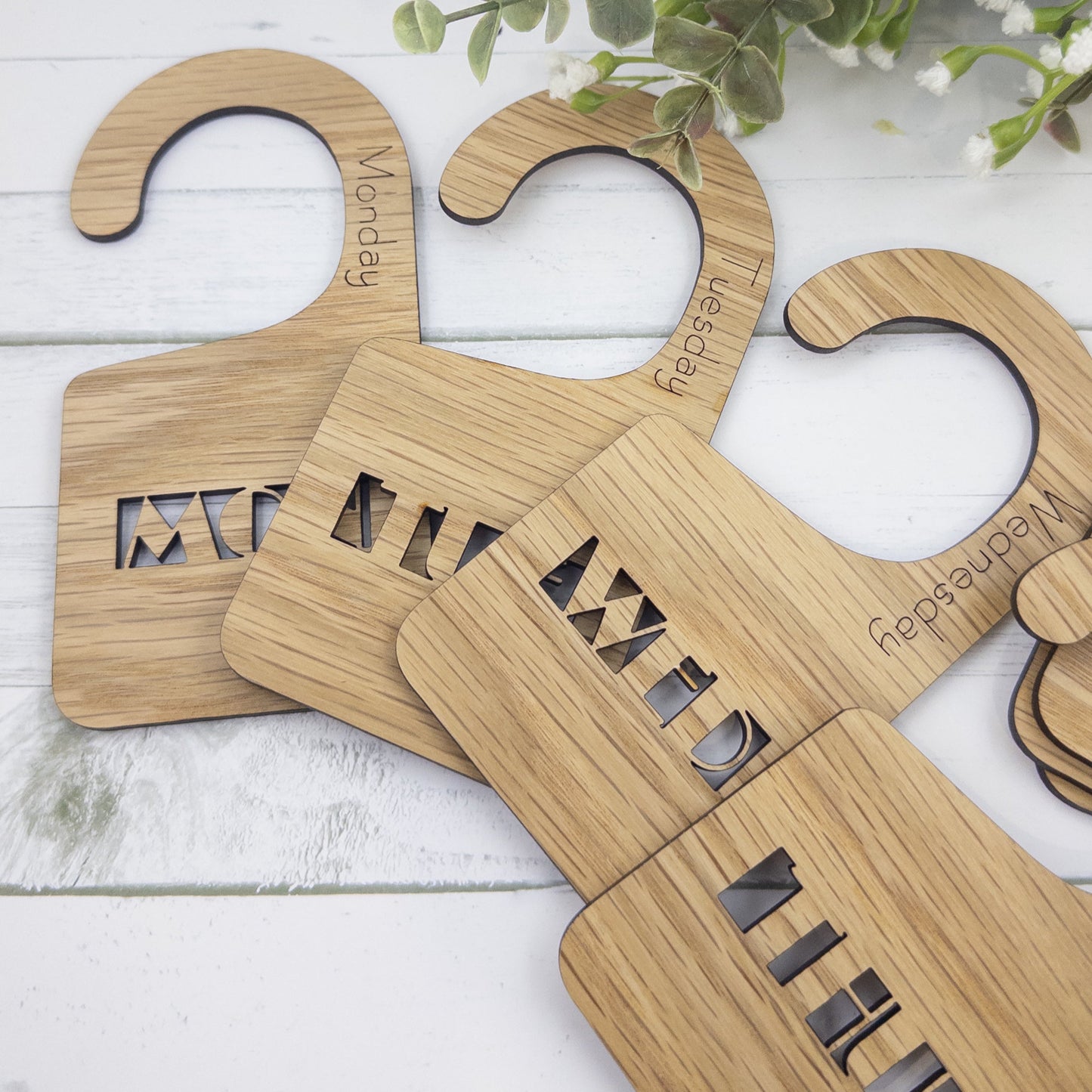 Weekly clothes closet divider set