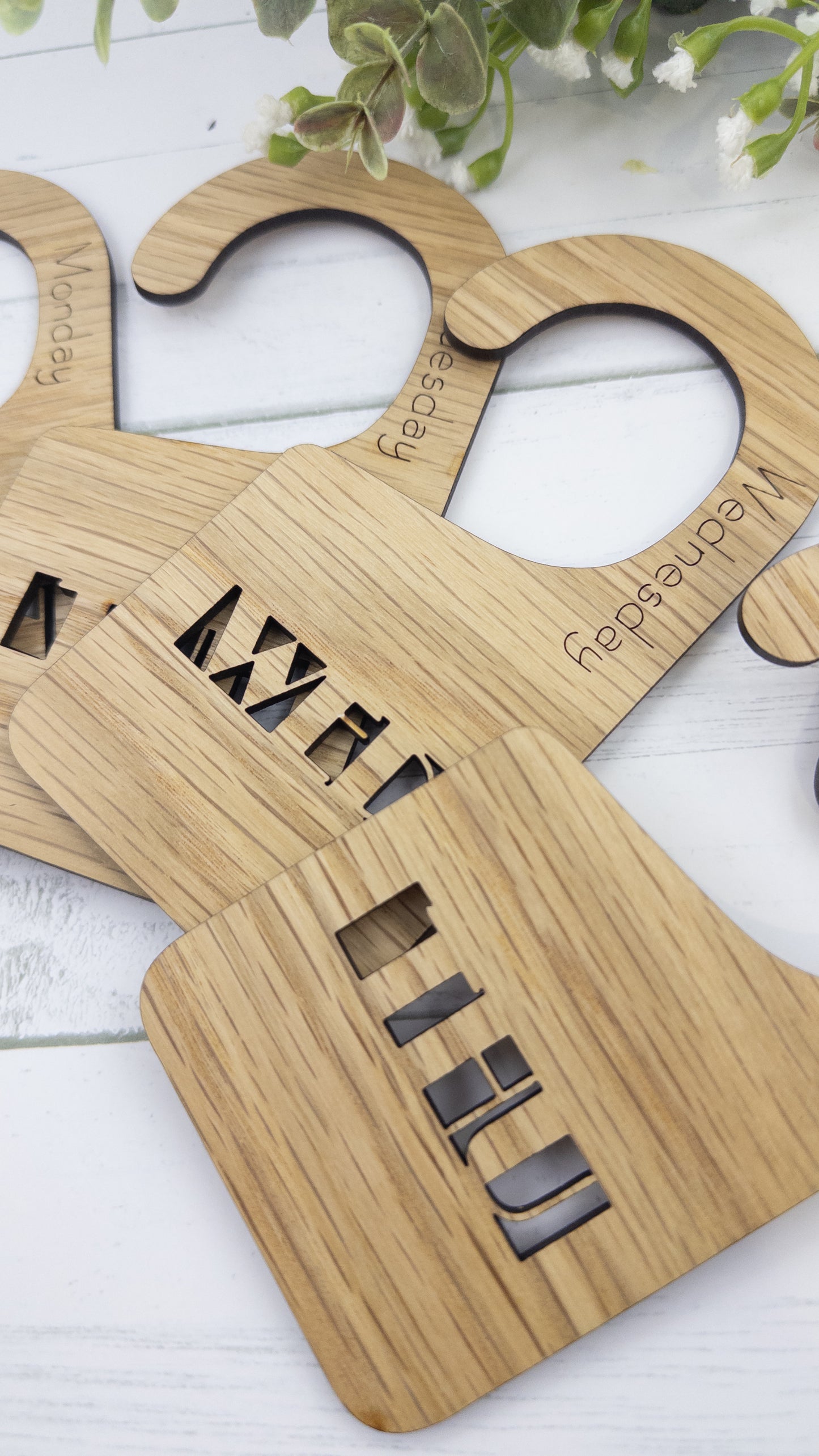 Weekly clothes closet divider set