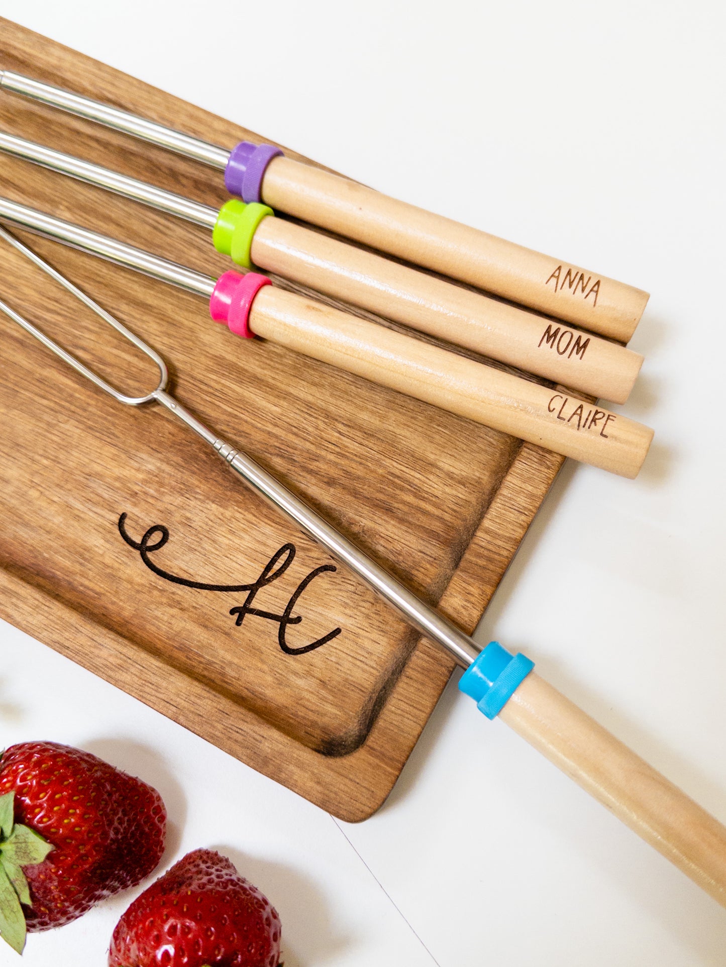 Personalized telescopic s'more sticks set